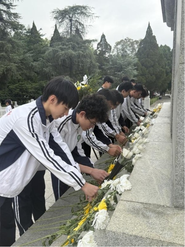 图片4.jpg 图片4.jpg