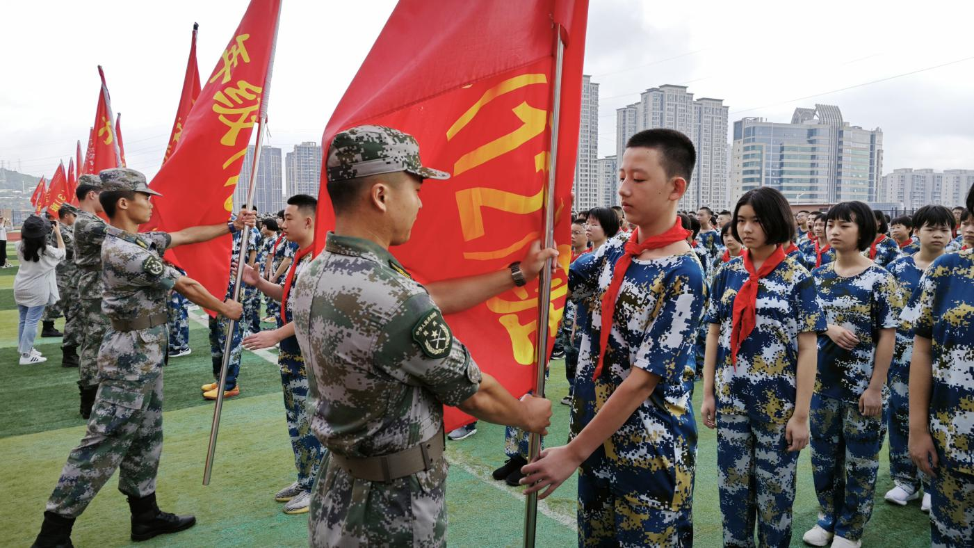 弦歌不辍扬帆启航——龙岩一中锦山学校举行2023年新生军训开训仪式